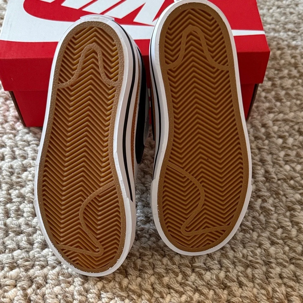 NWT Nike Toddler Court Legacy Sneakers - Picture 2 of 7